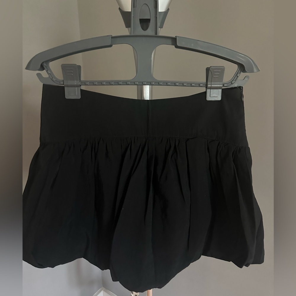 Zara Black Balloon skort